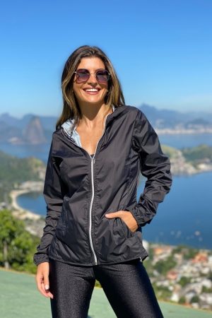 jaqueta_corta_vento_sailor_preta_xoia_fitness_1537_1_4b53d6e7eb884271f2071c51bb1872cf.jpg